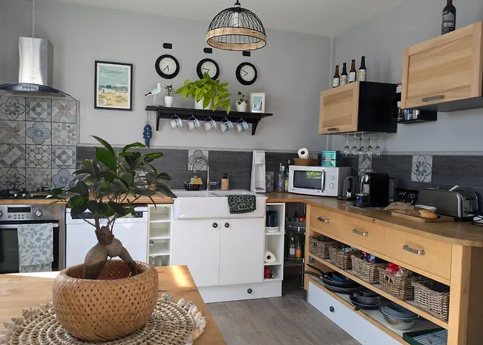 Maison De Pêcheur à 150 M De La Avec Jacuzzi Ouistreham